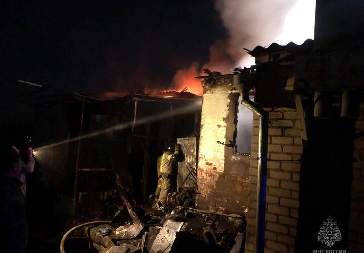 Один человек пострадал в результате пожара в жилом доме в Армавире