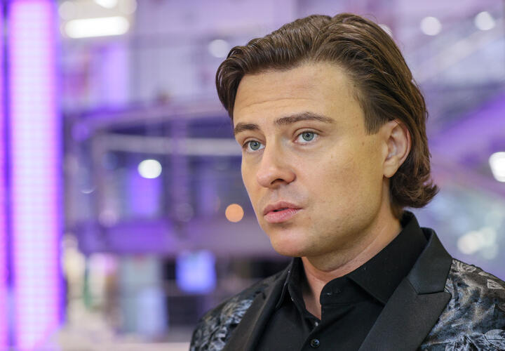 Прохору Шаляпину пожилая женщина подарила элитную квартиру в Сочи