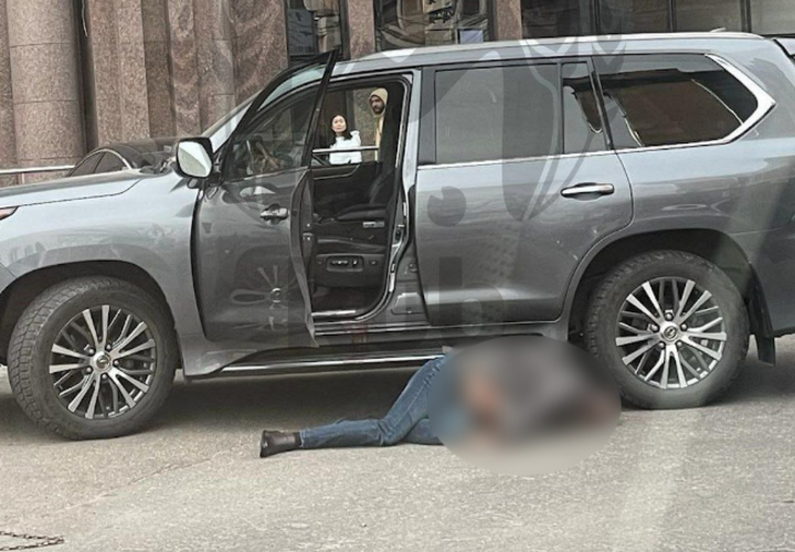 В центре Краснодара только сейчас застрелили мужчину