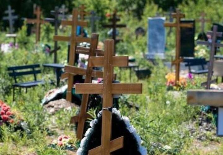 Житель Краснодарского края устроил поножовщину на кладбище