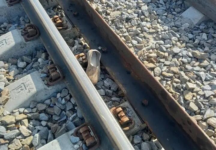 Поезд насмерть сбил пенсионера в Каневском районе