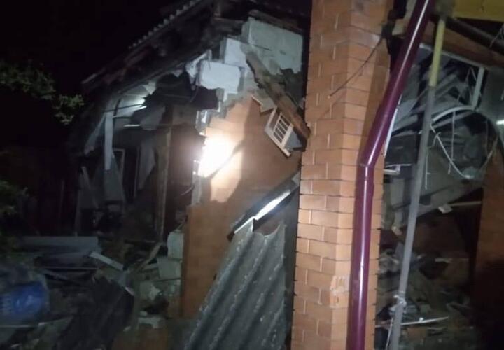При взрыве газа в жилом доме на Кубани пострадали 4 человека, в том числе ребенок