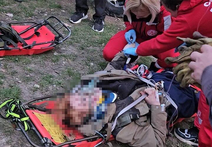 В Сочи двое туристов из Тулы сорвались со скалы в Адлерском районе