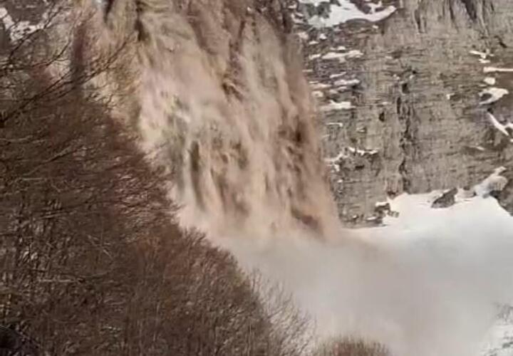 В Сочи сошла лавина 