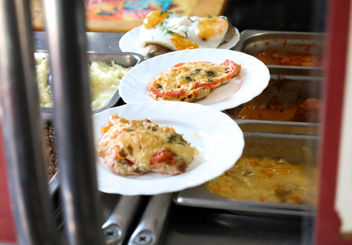 За невыплату зарплаты поварам в Сочи накажут владелицу местных столовых