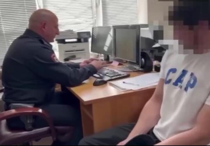 Зря подрезал: водители подрались прямо на проезжей части в Сочи