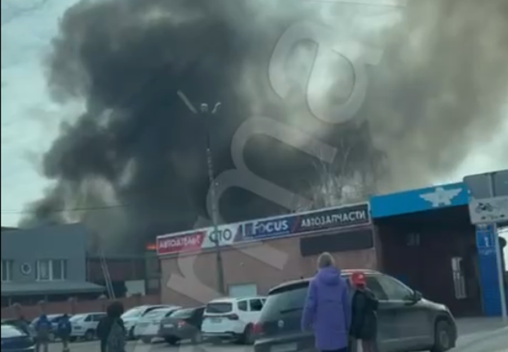 Крупный пожар произошел в Армавире