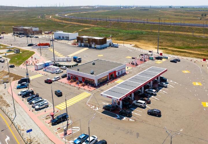 Нужны туалеты и магазины: власти Кубани намерены расширять пакет услуг для туристов на автозаправочных станциях