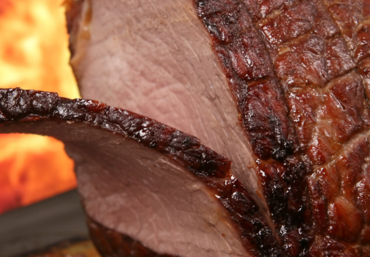 Специалисты сравнили состав двух видов мяса