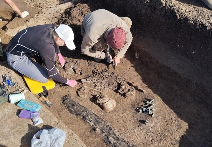 При строительстве нефтепровода на Кубани рабочие наткнулись на уникальные артефакты