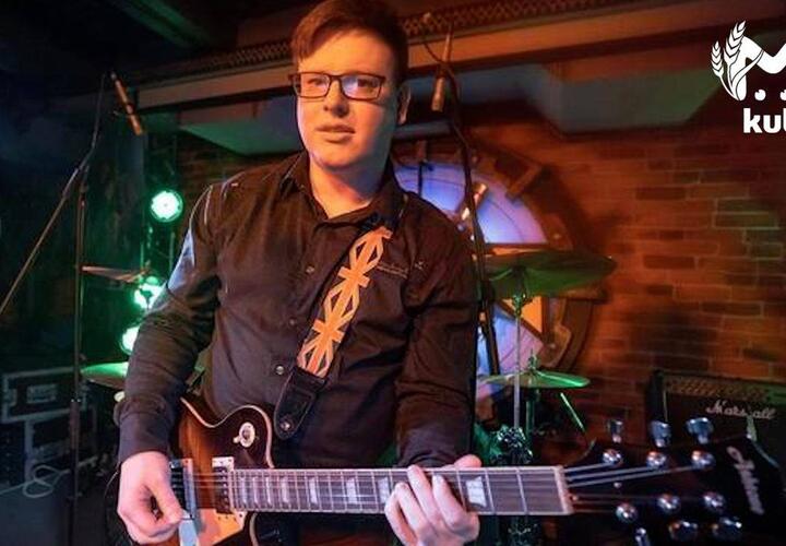 В коме: гитарист группы из Саратова сорвался со скалы в Адыгее