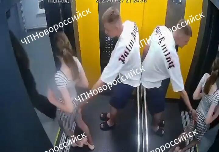В Новороссийске мужчина шлёпнул 11-летнюю девочку в лифте, а потом стал её преследовать 