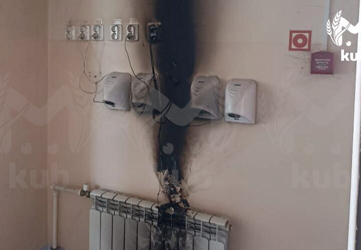 В школе на Кубани эвакуировали детей из-за замыкания электропроводки