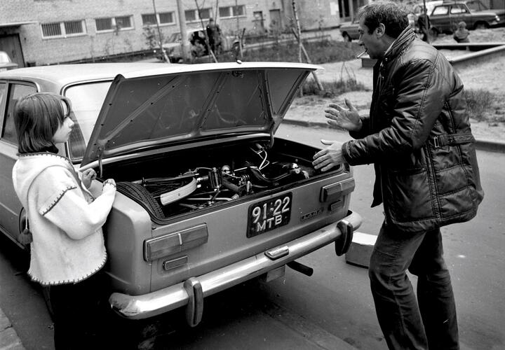 В Усть-Лабинске в багажнике машины обнаружили детей