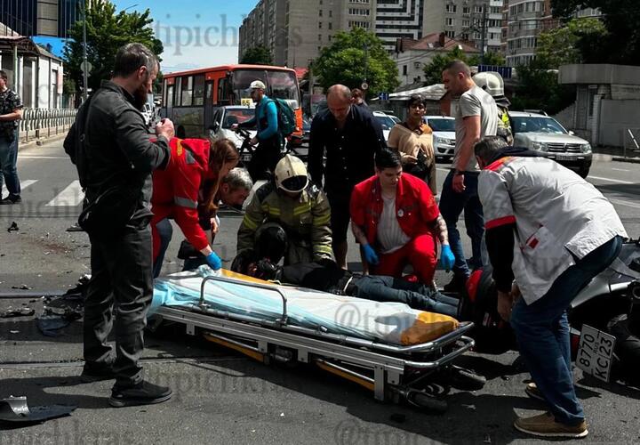 Жёсткое ДТП с мотоциклистом произошло в Краснодаре 