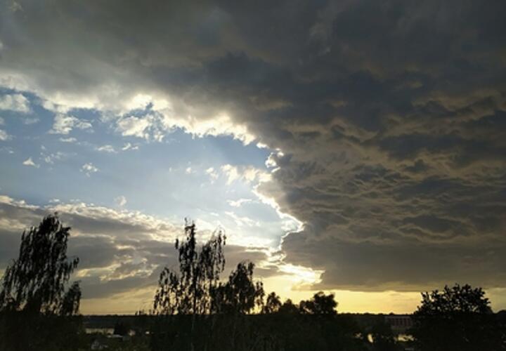 Ливни и шквалистый ветер: МЧС предупредило о резком ухудшении погоды на Кубани