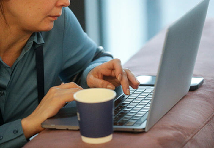 Осколки украинских беспилотников упали на пляж, туристка рассказала, как ее развели на деньги: ТОП-5 за 23 июня