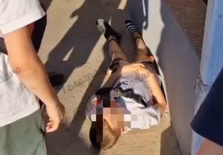 Ребёнок упал с крыши в Краснодаре