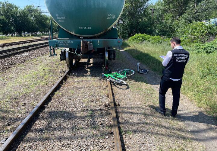 В Краснодаре поезд насмерть сбил велосипедиста 