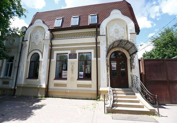 В Краснодаре в старинном особняке, который реставрировали 10 лет, открыли музей-галерею