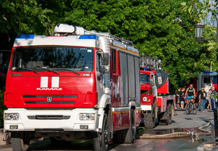 В Сочи сгорел двухэтажный частный дом