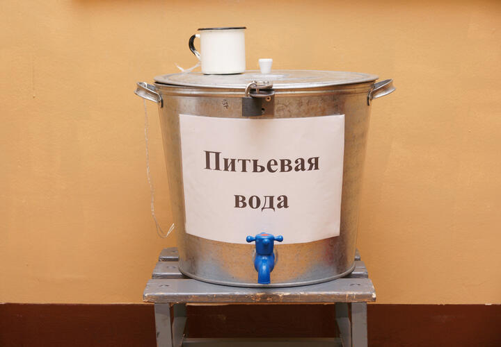 Учёные опровергли убеждение о том, что человеку необходимо пить два литра воды в день