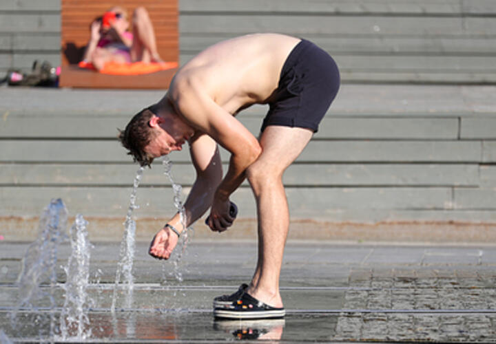 На небе ни облачка, а на термометрах всё те же 40 с плюсом: синоптики рассказали о погоде в Краснодарском крае на 18 июля