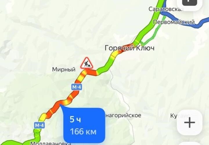 С ветерком не доедешь: что происходит на кубанских трассах, ведущих к морю