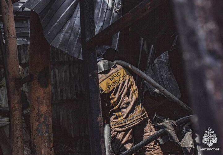 Страшный пожар на коровьей ферме случился в Темрюкском районе Кубани 