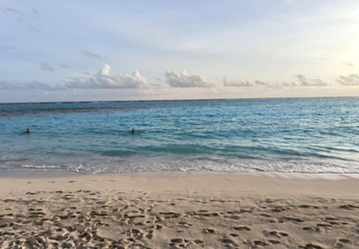 В Анапе четырех человек унесло в море на несколько километров от берега