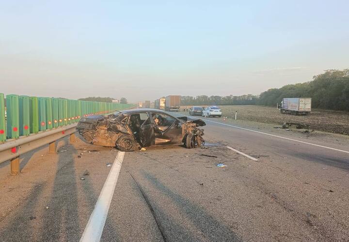 В результате неудачного обгона погиб водитель на Кубани