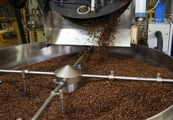 Диетологи сообщили, кому лучше не употреблять этот напиток