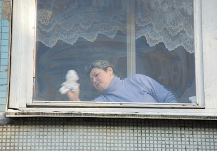 Жители Краснодара жалуются на нашествие мошек