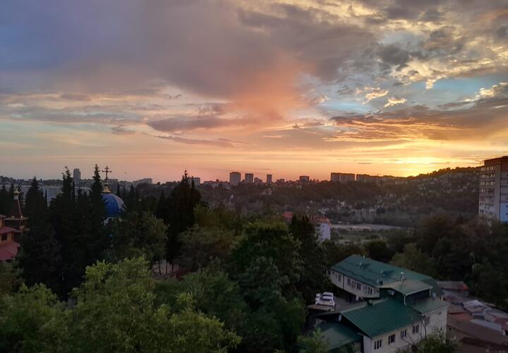 Гигантские пробки на М-4 по пути к морю, дроны ВСУ вновь атакуют Кубань: ТОП-5 за 6 июля