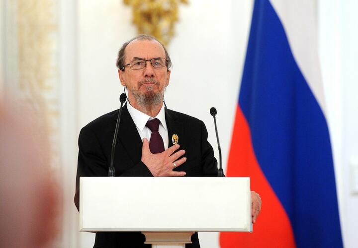 Художественного руководителя Кубанского казачьего хора Виктора Захарченко госпитализировали из аэропорта Москвы