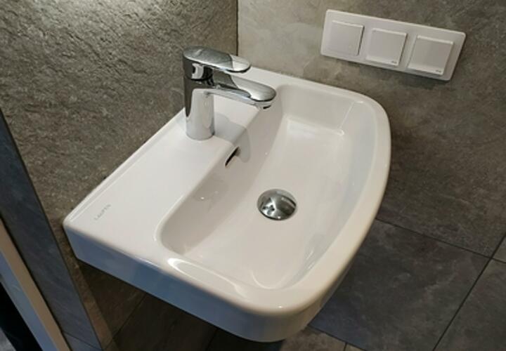 На безводье: во многих микрорайонах Сочи начались серьезные перебои с водоснабжением