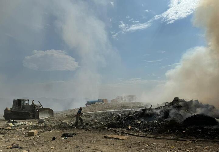 Огонь локализован: власти Новороссийска сообщают об успехах в борьбе с пожаром на мусорной свалке