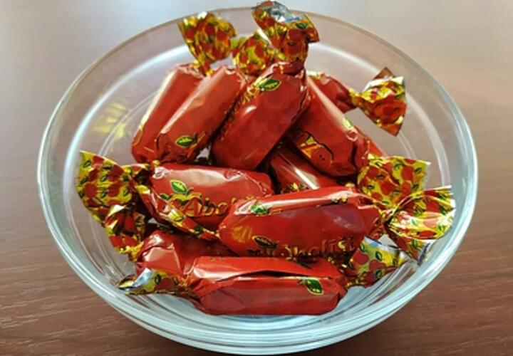 Почему нельзя хранить шоколадные конфеты в холодильники, рассказали эксперты