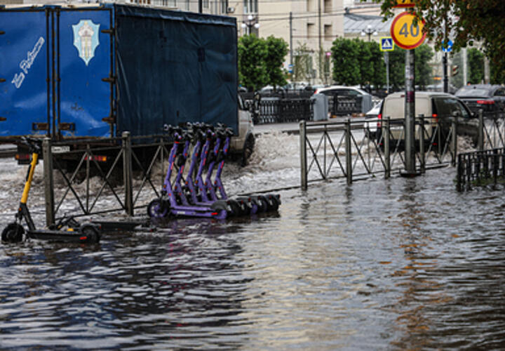 Сочи утонул: мощный ливень наделал на курорте немало бед