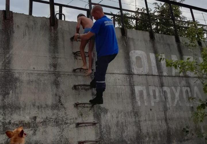 В Новороссийске мальчика с особенностями развития нашли спасатели 