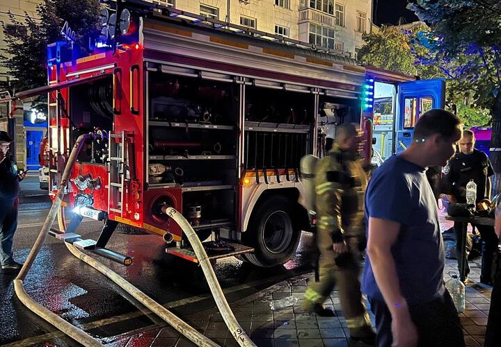 Власти Краснодара готовы оказать помощь погорельцам из пострадавшего дома на улице Красной