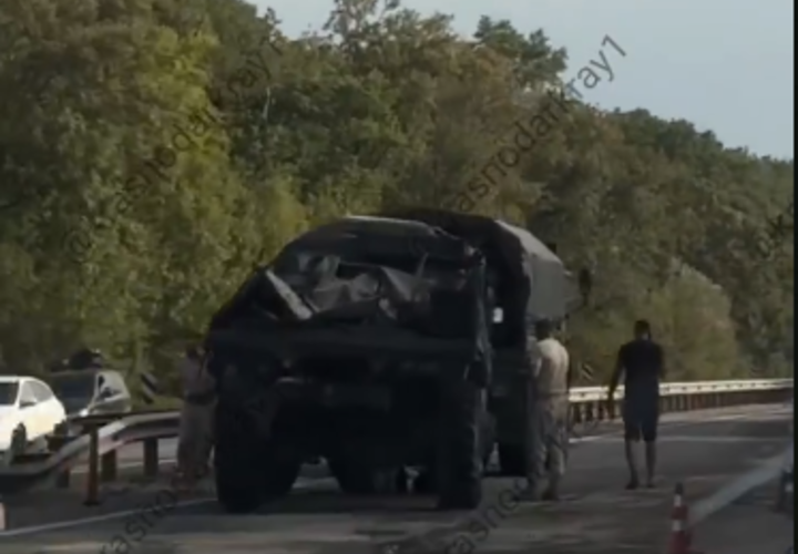 BMW просто разорвало на части: в страшном ДТП под Горячим Ключом погибли два человека