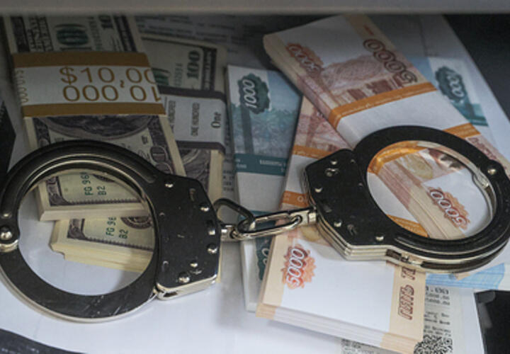 Обманул 12 человек: лже-мебельщика задержали полицейские в Краснодаре