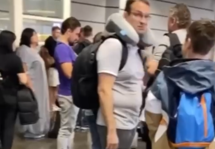 Пассажиры не могут вылететь из Сочи в Стамбул и Баку