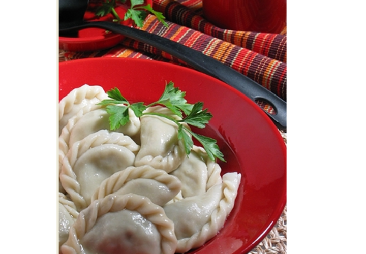 «Всех встречали по-кубански»: в Геленджике устроили фестиваль вареников