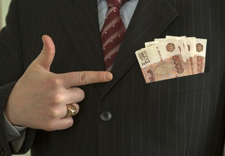 За взятку полицейскому жителю Новороссийска дали три года строгого режима