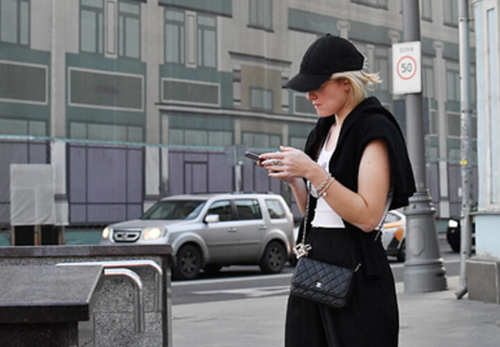 Желания соискателей работы не совпадают с предложениями, на Кубани не хватает уборщиков яблок: ТОП-5 за 20 сентября