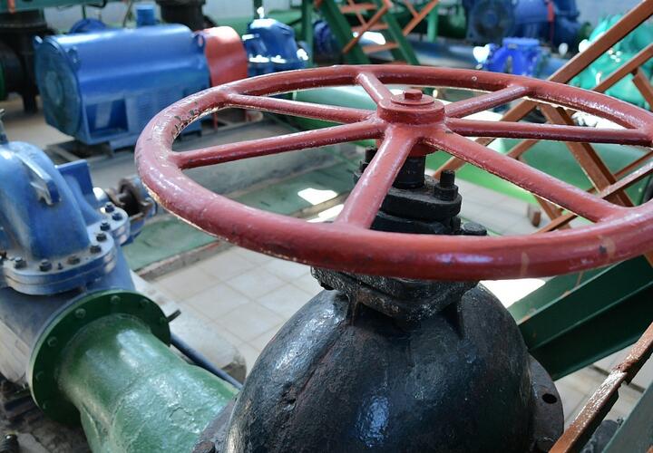 Жителям 27 улиц в Краснодаре на три дня отключат горячую воду