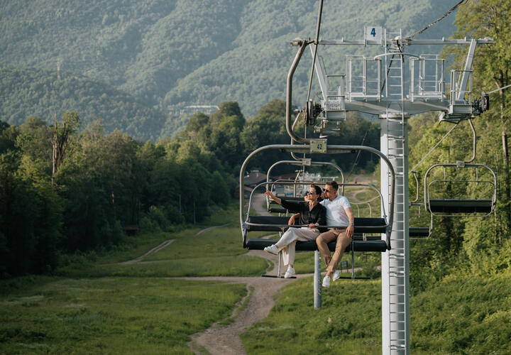Также в этом году он завоевал победу в номинации «Лучший MICE на горнолыжном курорте»