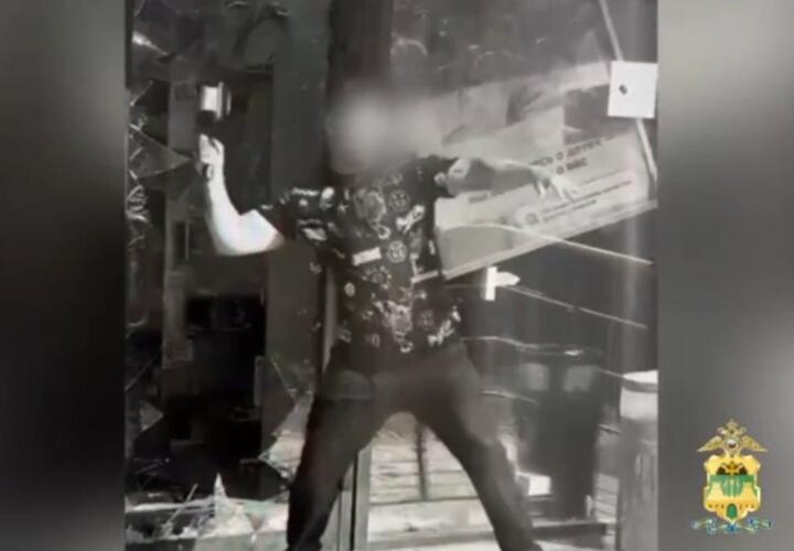 Полиция установила личность погромщика магазина в Сочи